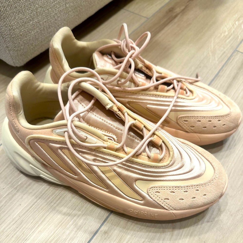 Adidas Peach pink Sneakers